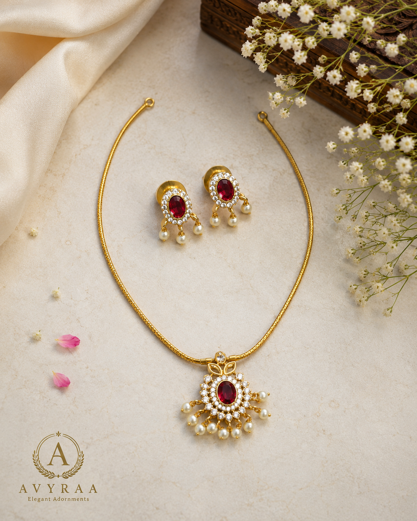 TIMELESS NECKPIECES