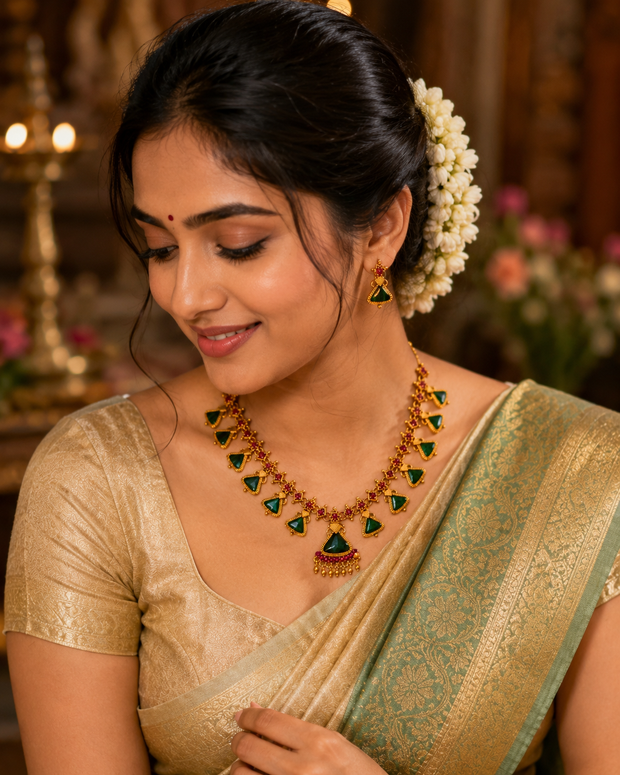 Elegant Green Enamel Worked Necklace Set