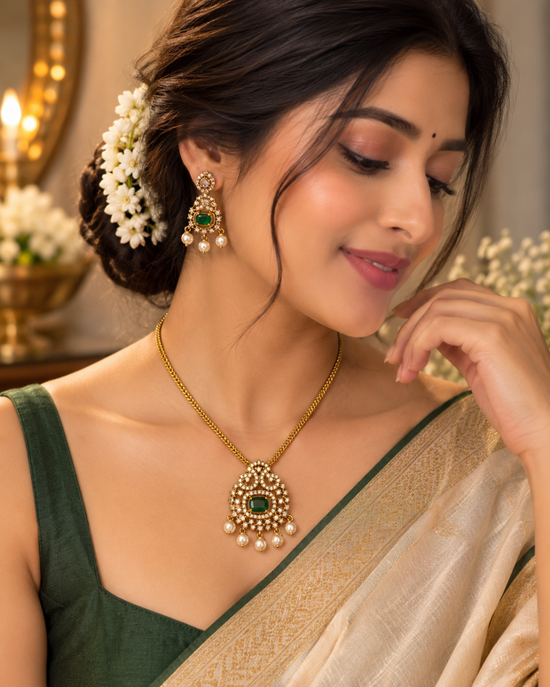 Emerald Pearl Designer Pendant Necklace Set