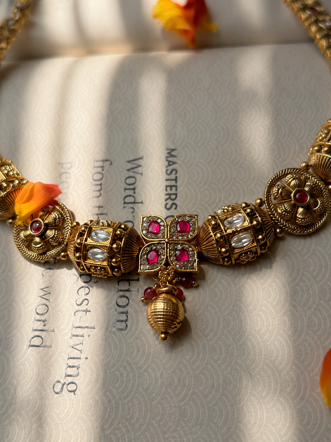 Antique Gold Kundan Neckset with Matching Jhumka Earrings