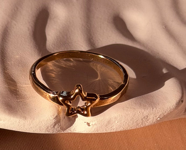 Elegant Star Charm Gold Ring ⭐✨