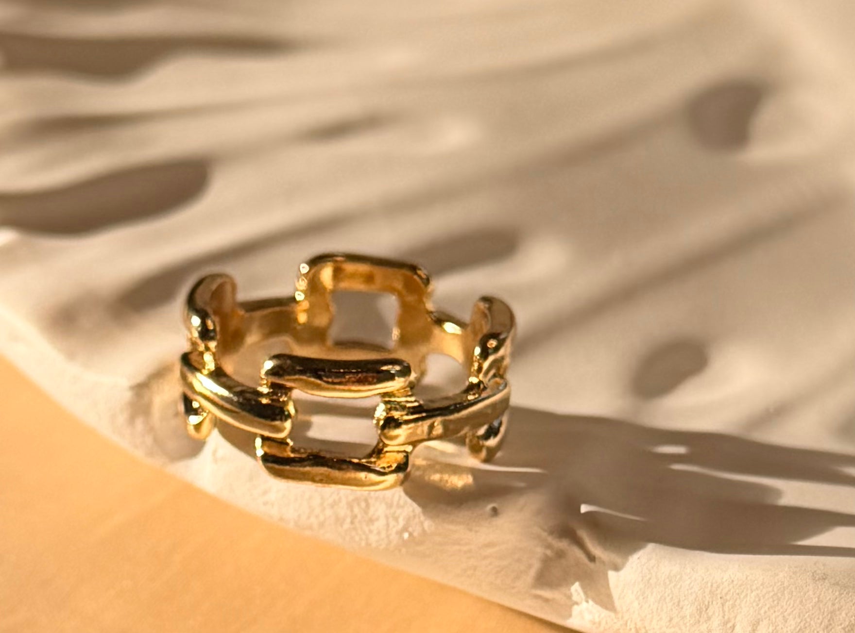 Elegant Interlocking Gold Ring ✨