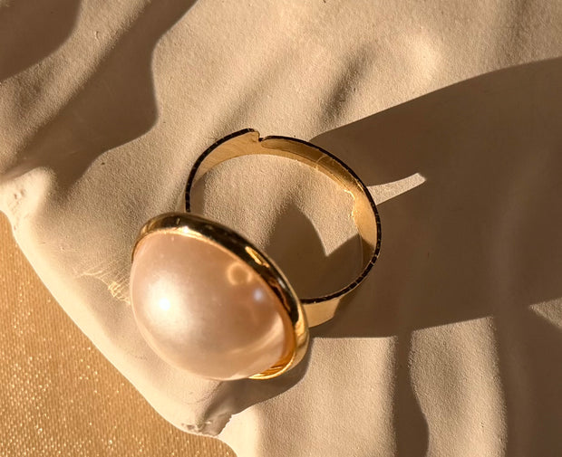 Elegant Pearl Statement Ring ✨