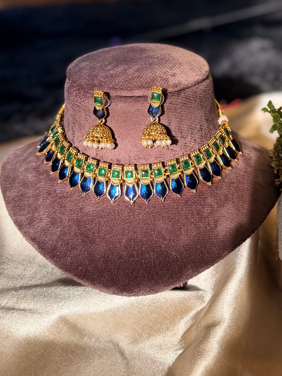 Regal Radiance Choker Set