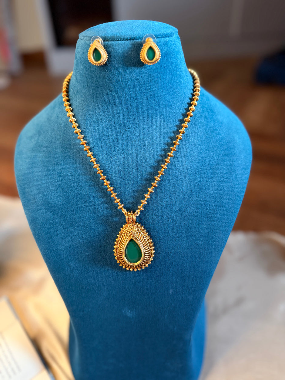 Emerald Drop Antique Chain