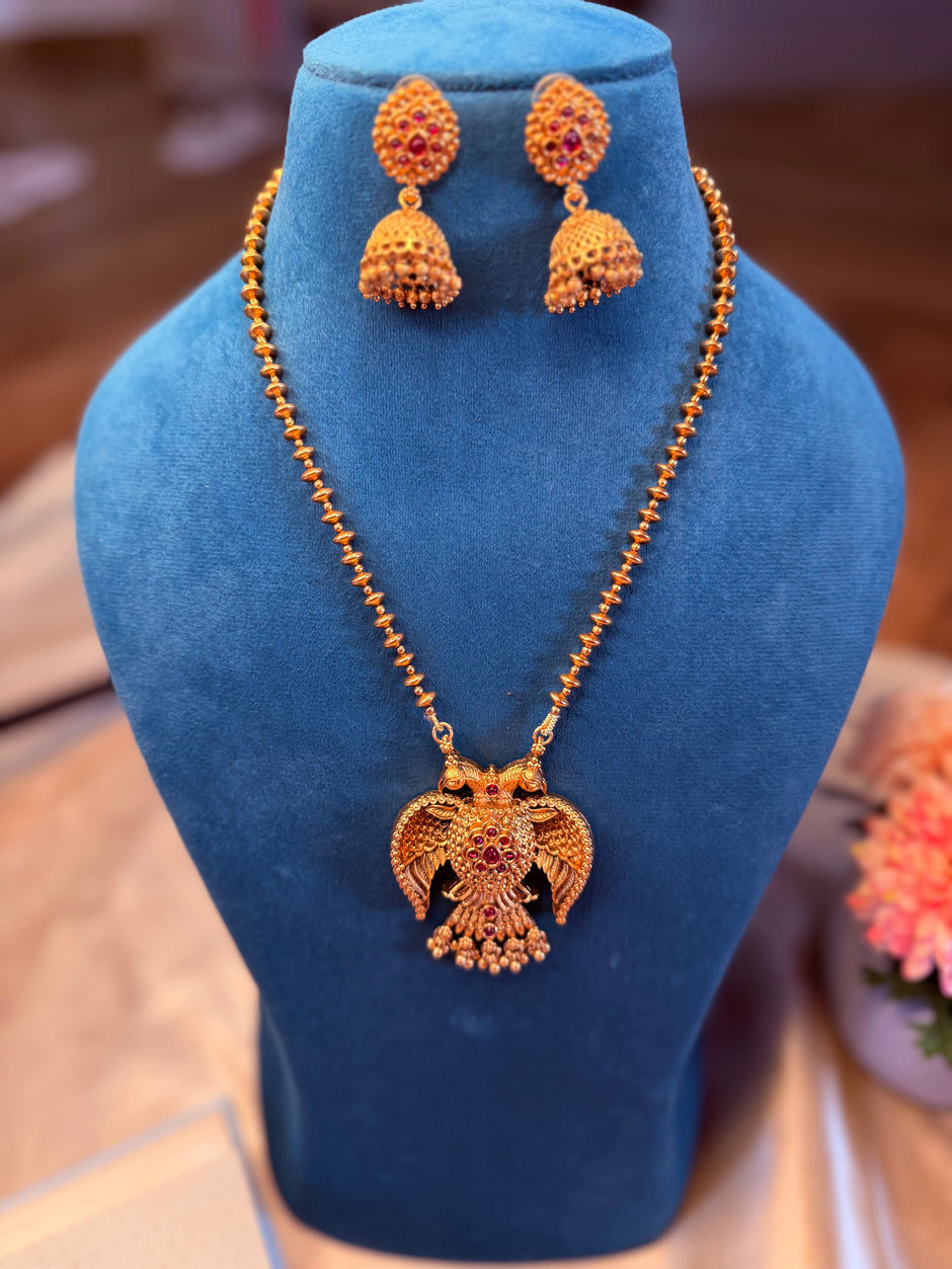 Antique Bird Neck Set