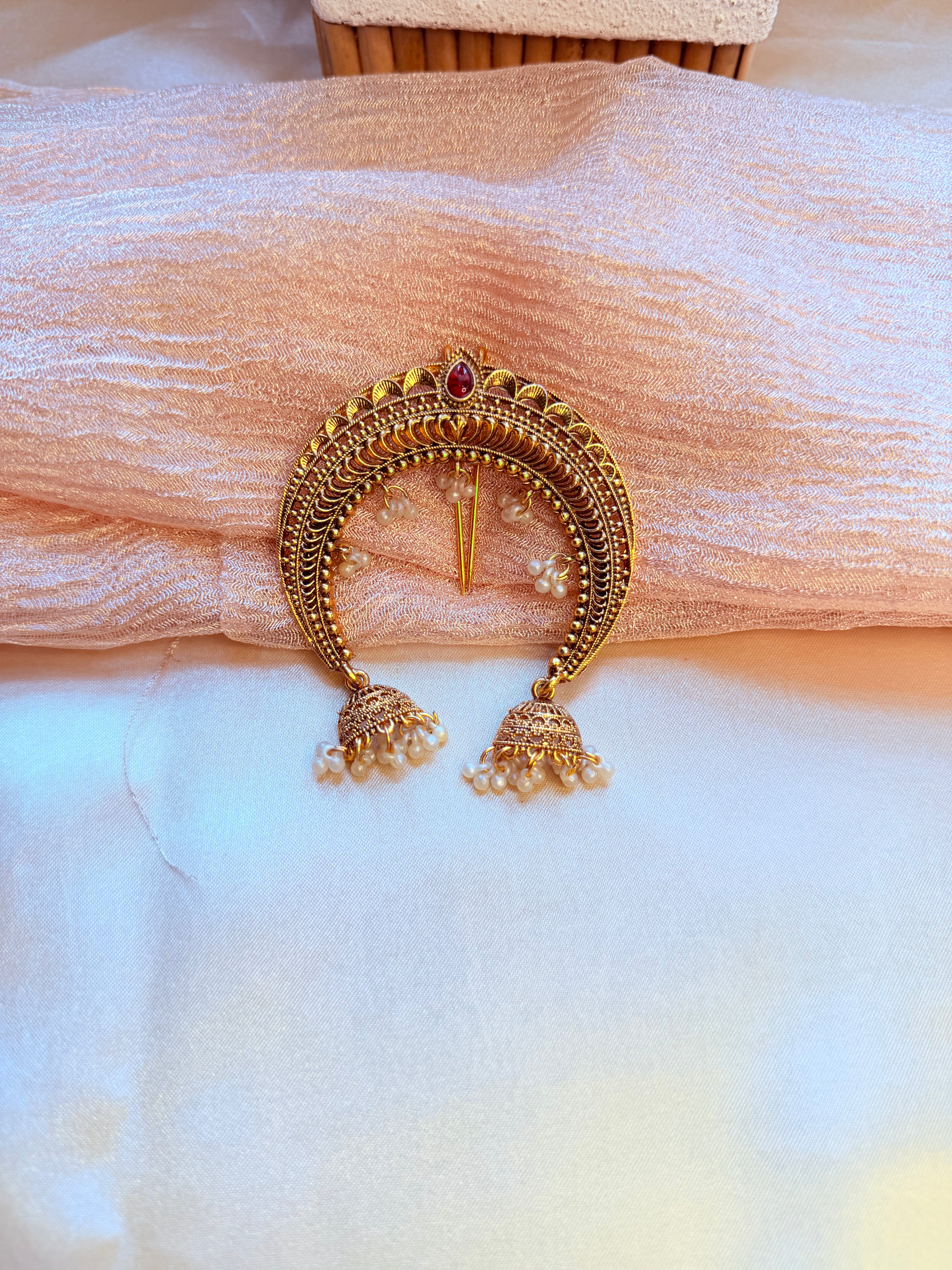 Traditional Gold Jadau Hair Pin