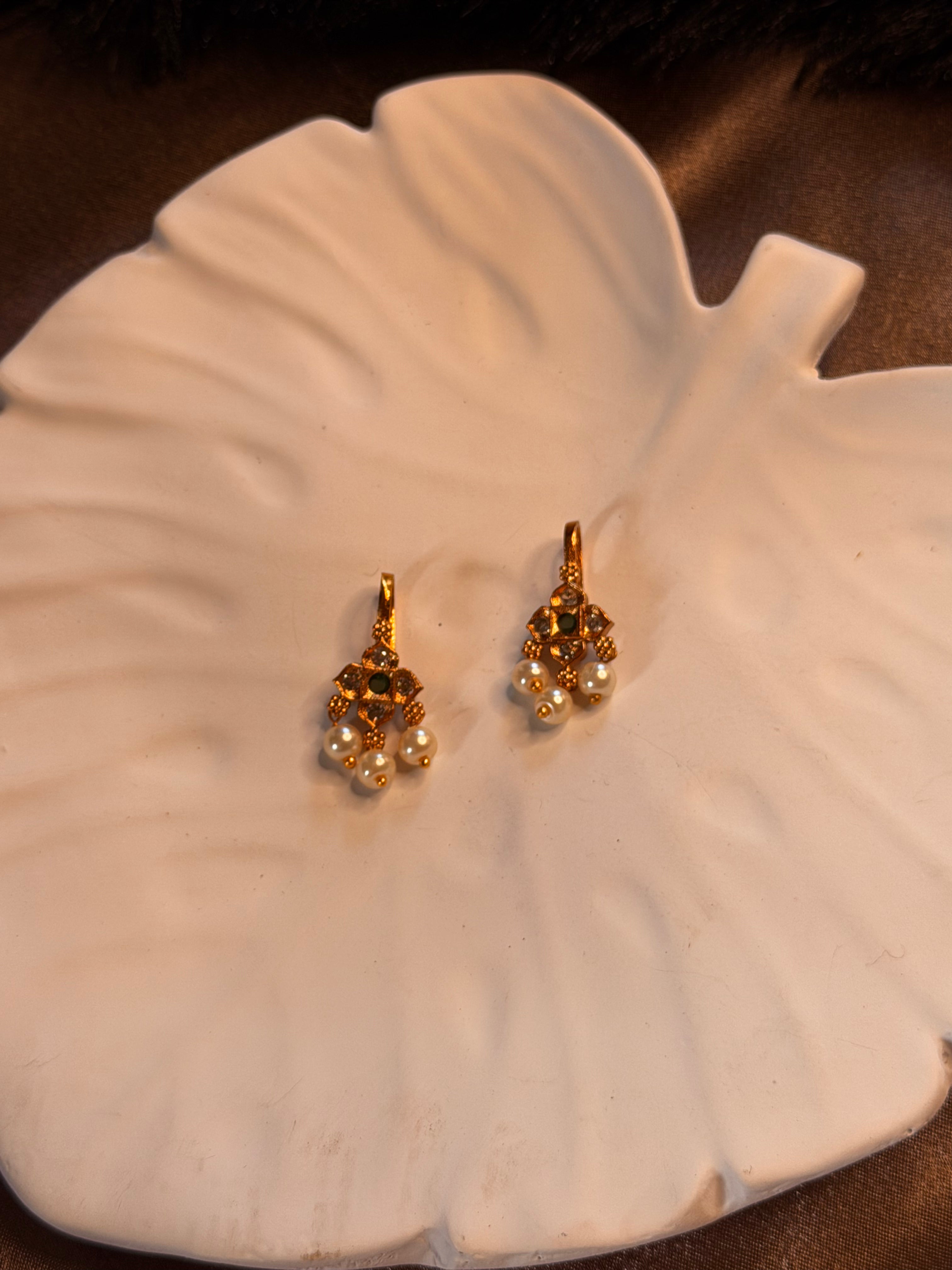 Emerald Kundan Pearl Bugadi