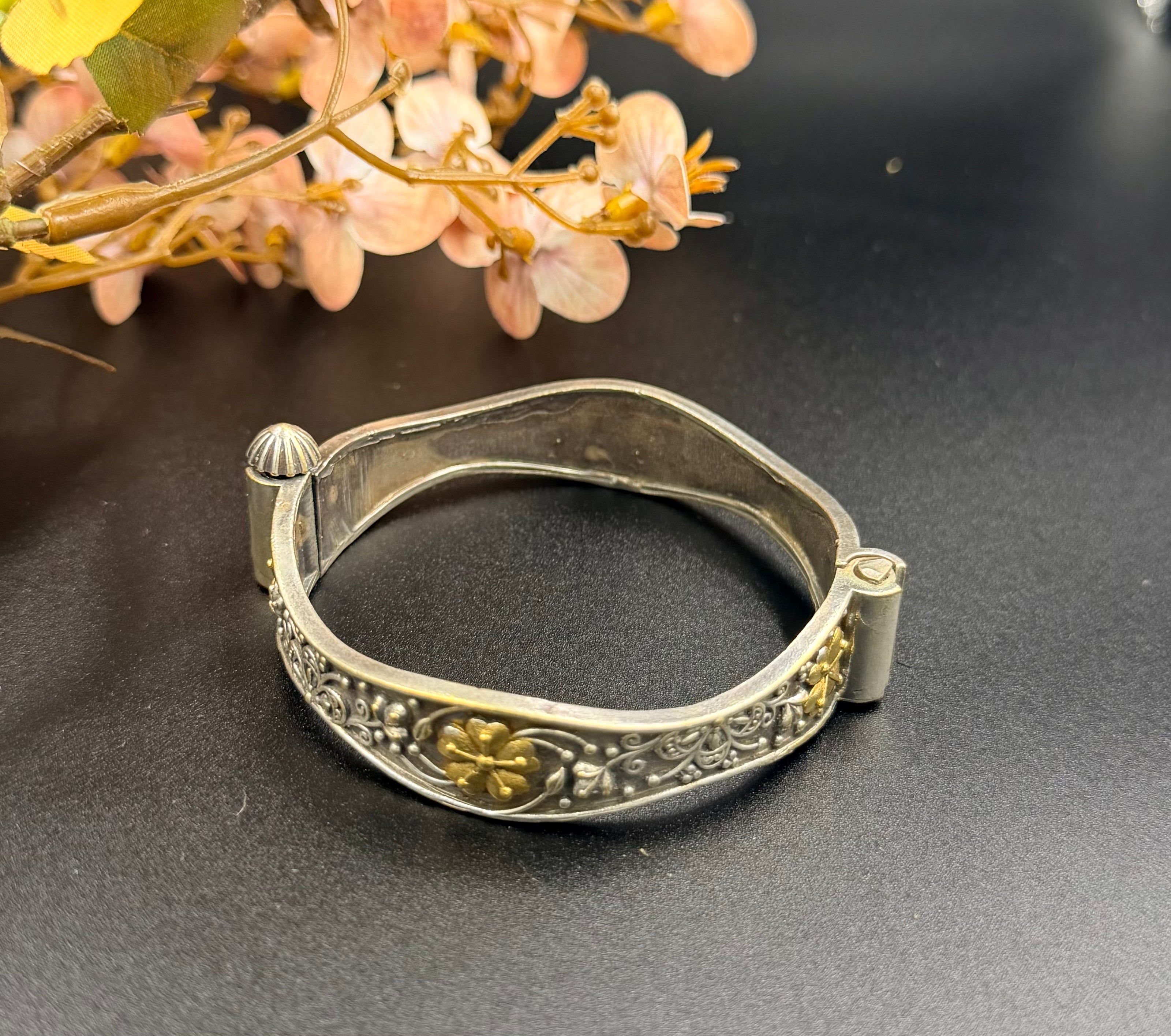German Silver Floral Screw-Type Kada Bangle