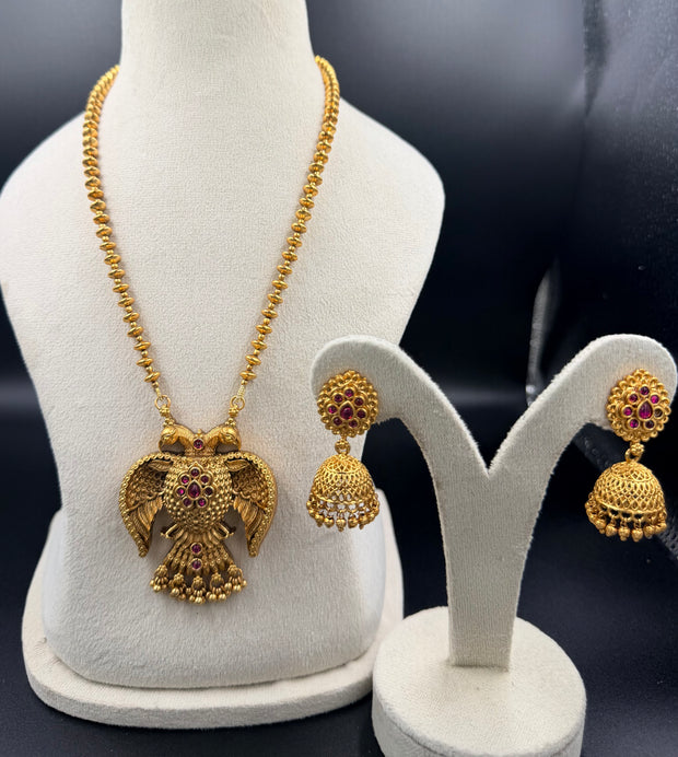 Antique Bird Neck Set