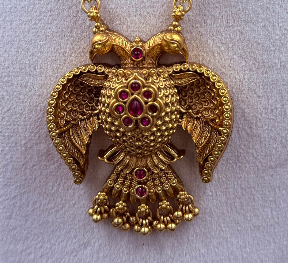 Antique Bird Neck Set