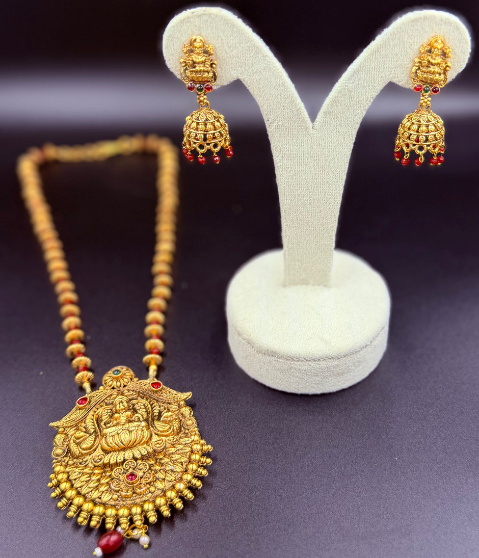 Lakshmi Marroon Beaded Neck Set