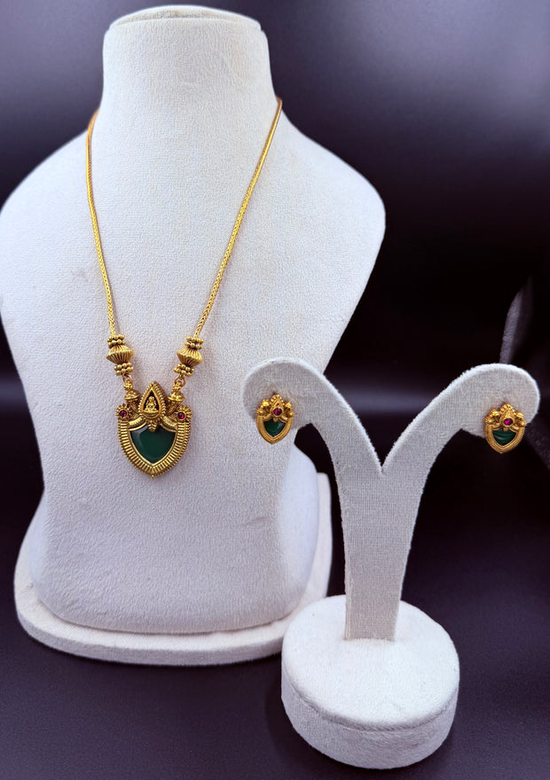 Elegant Neck Set
