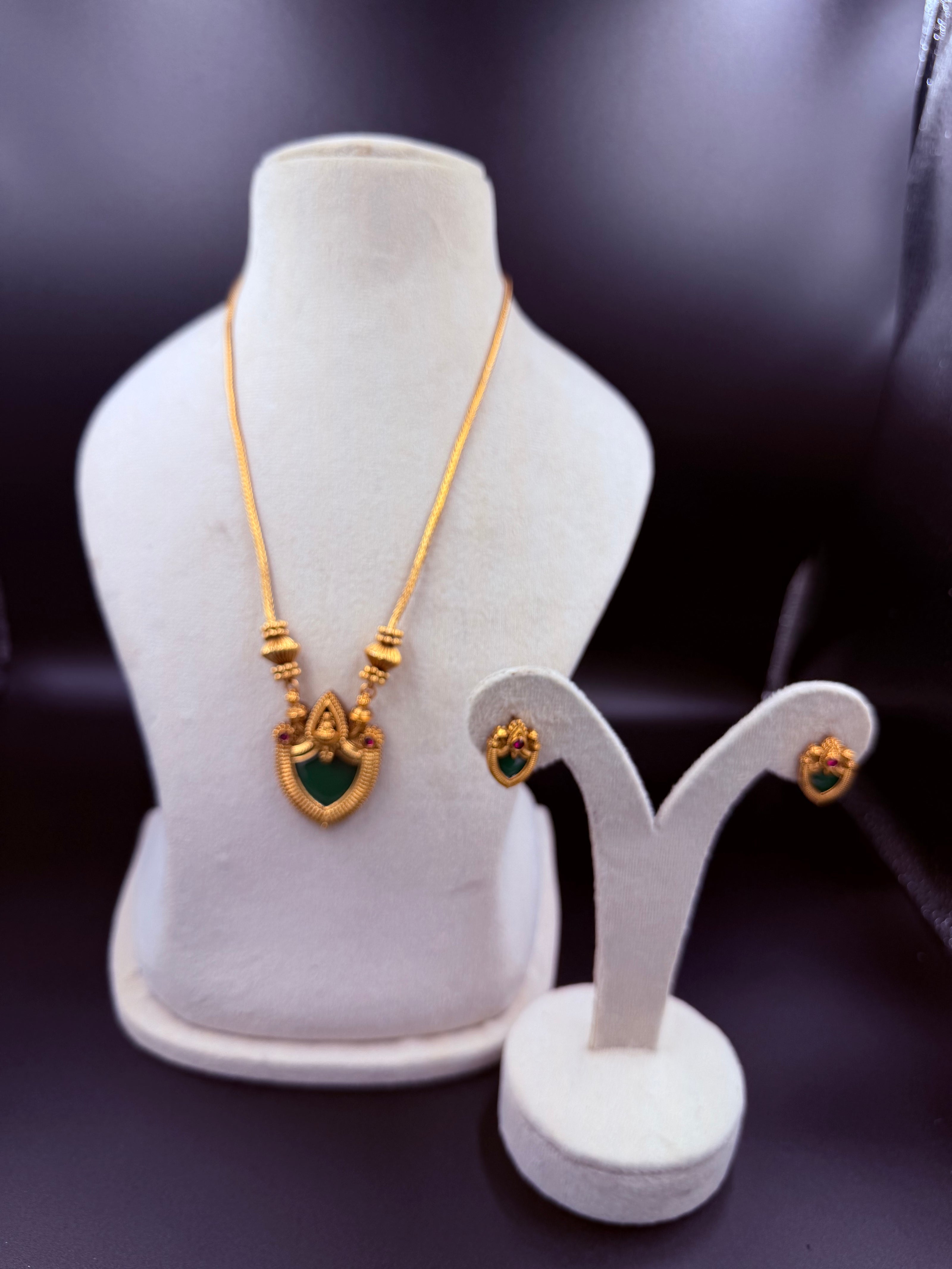 Elegant Neck Set