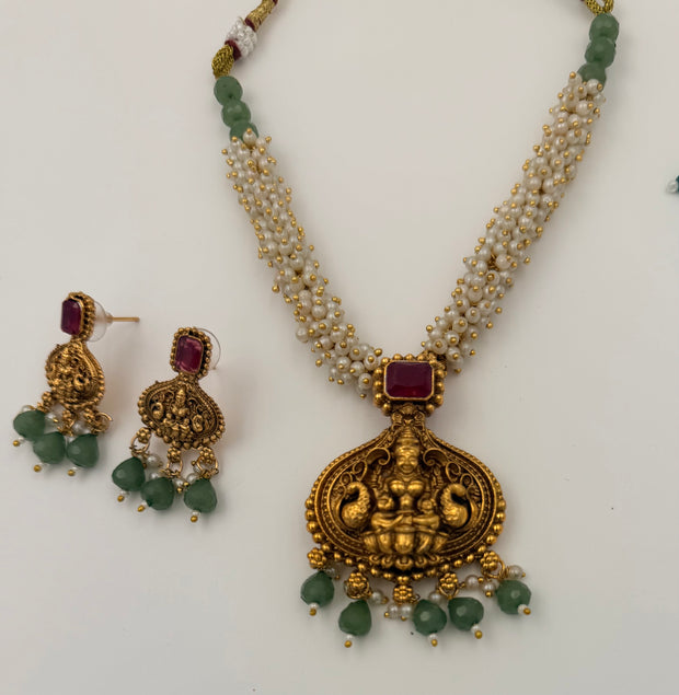 Green Pearl Antique Necklace Set