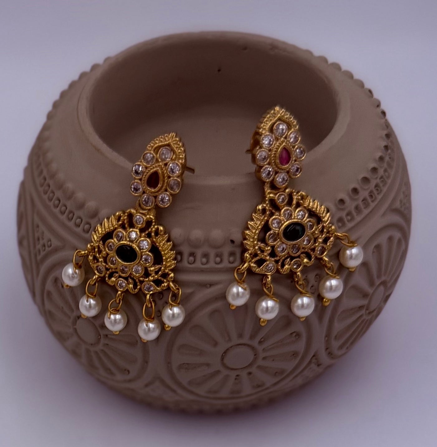 Royal Pearl Neck Set with Intricate Pendent
