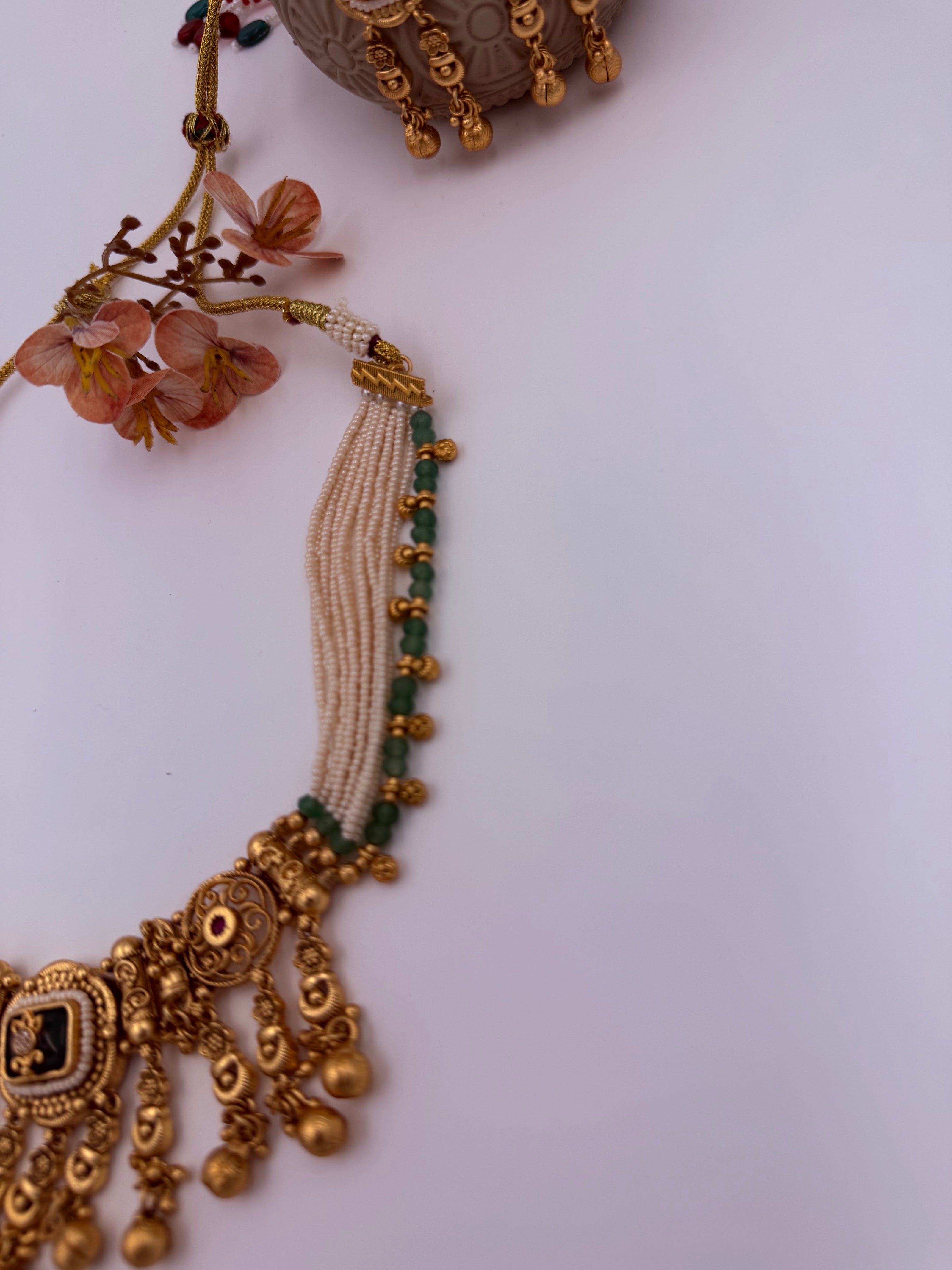 Kundan Style Pearl Necklace Set