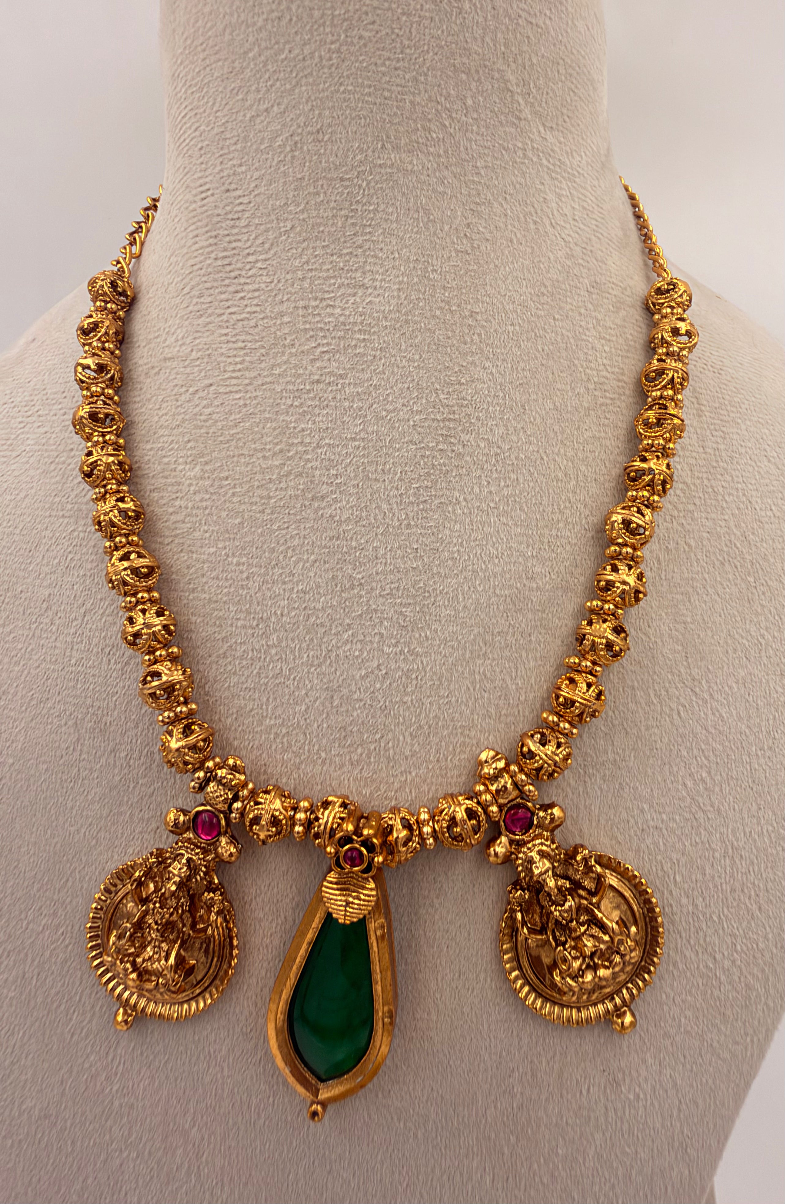 Antique Gold Green Stone Pendant Necklace Set