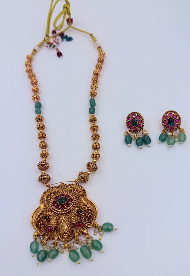 Antique Gold Green Bead Pendant Necklace Set