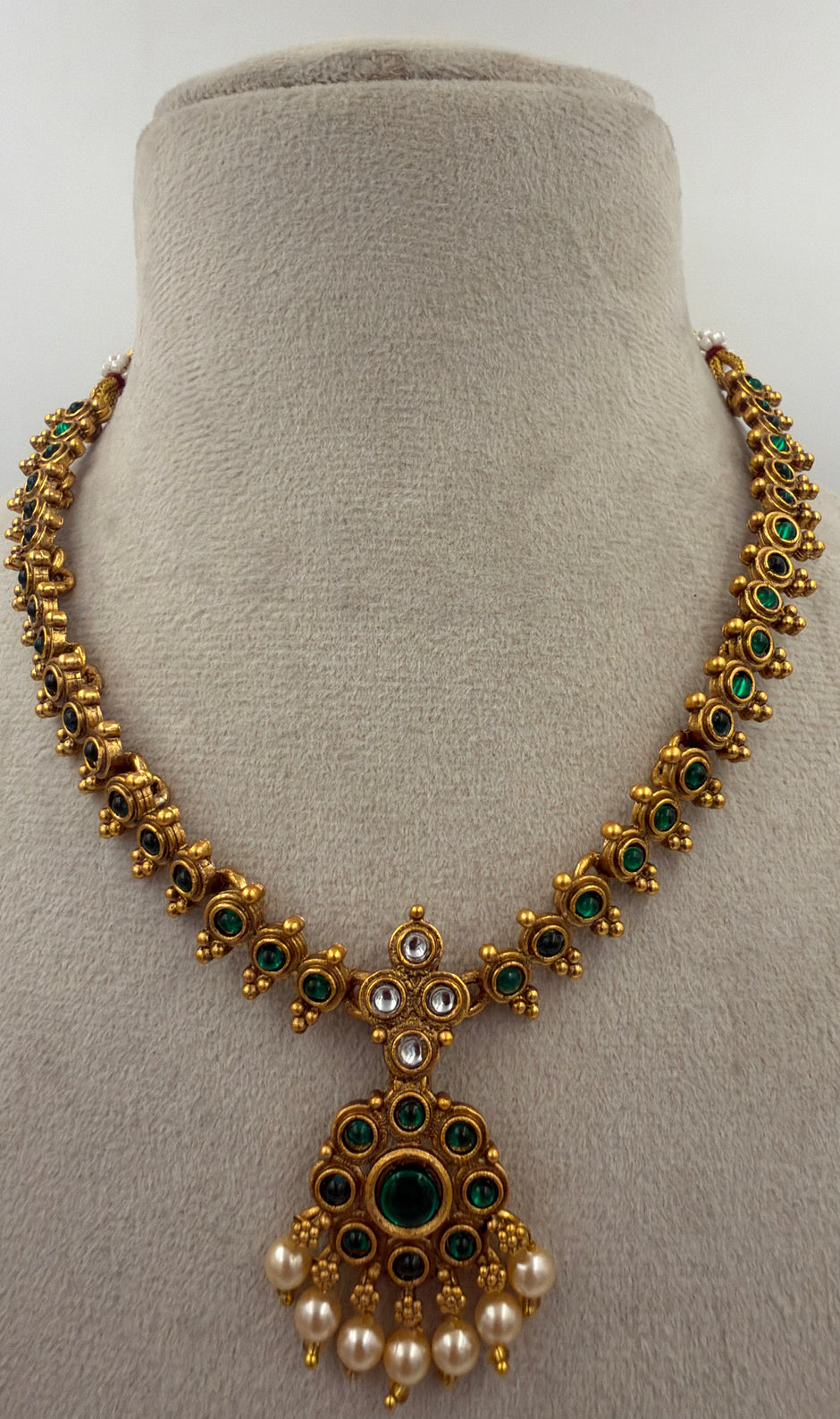 Antique Gold Green Stone Pendant Necklace Set