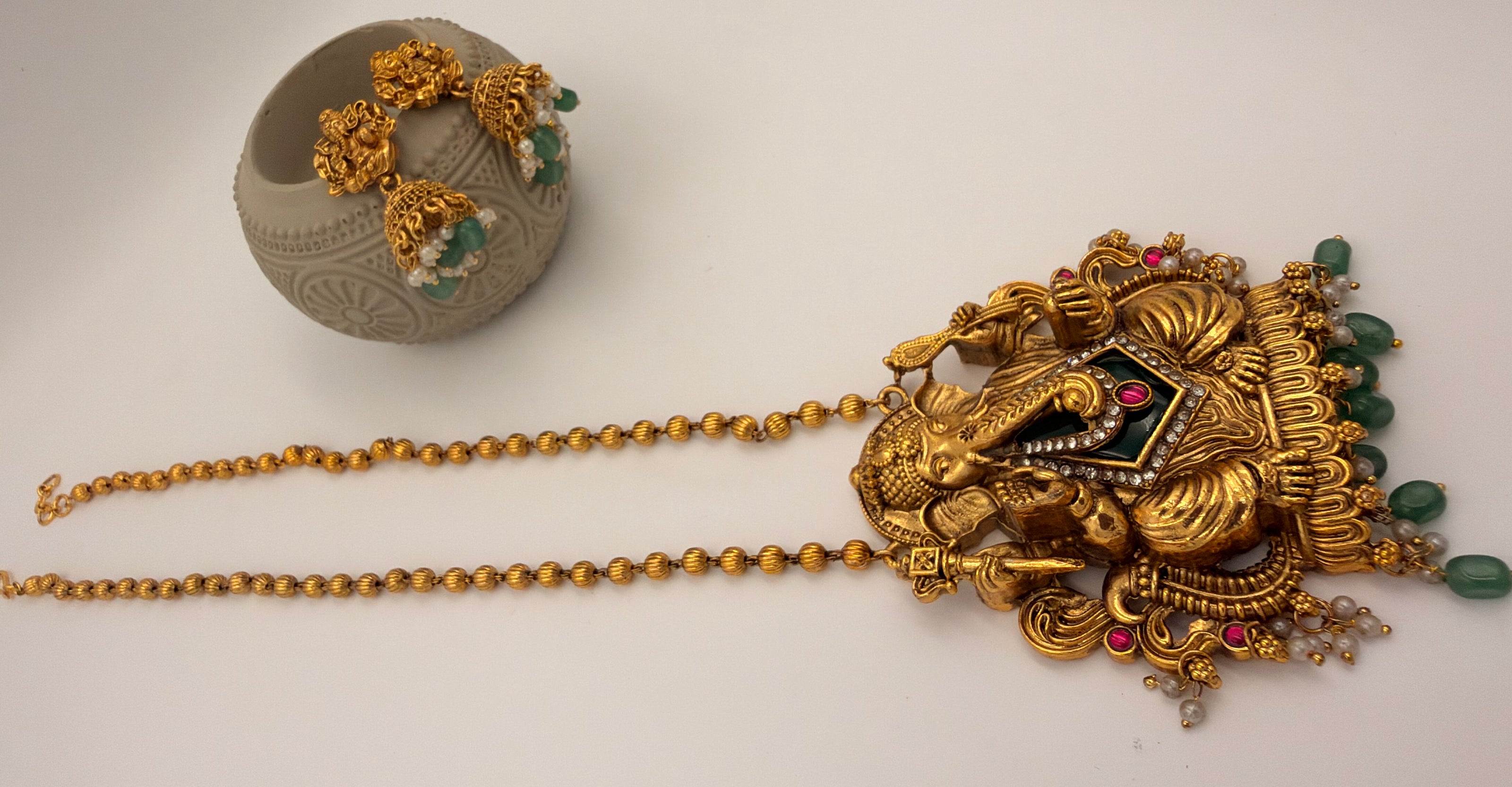Antique Gold Ganesha Pendant Necklace Set