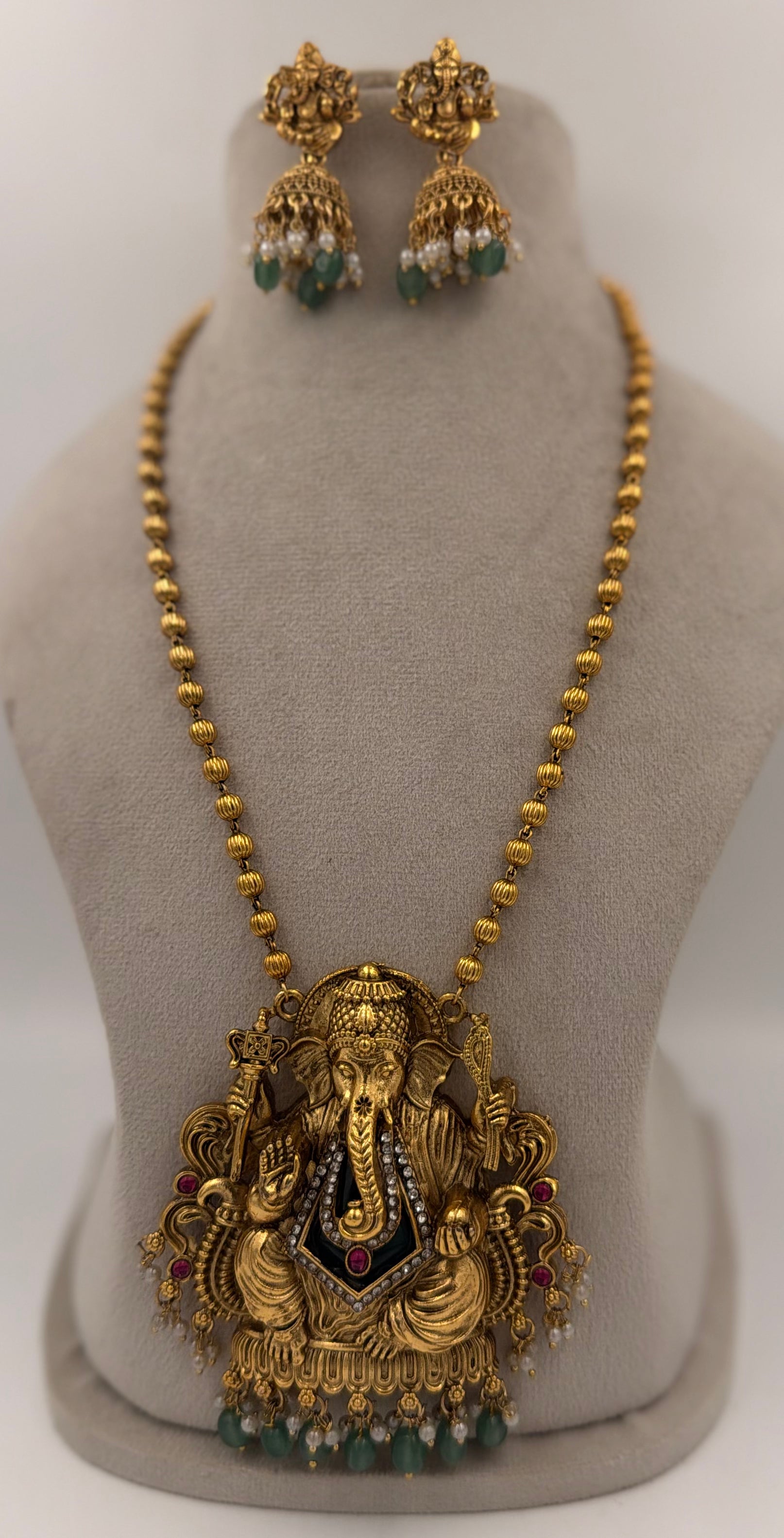Antique Gold Ganesha Pendant Necklace Set