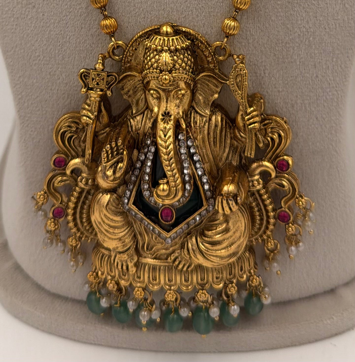 Antique Gold Ganesha Pendant Necklace Set