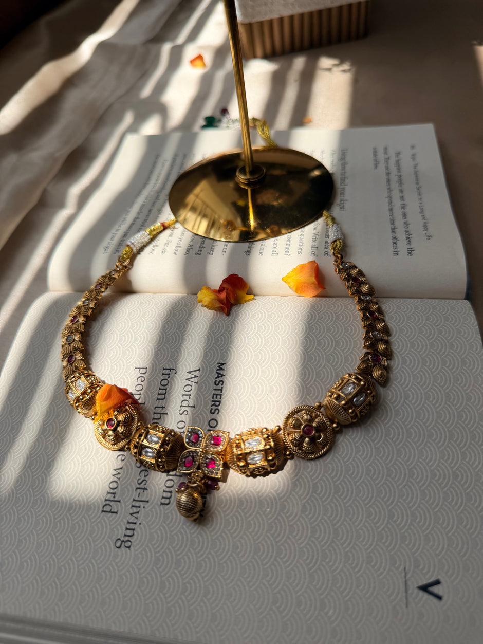 Antique Gold Kundan Neckset with Matching Jhumka Earrings