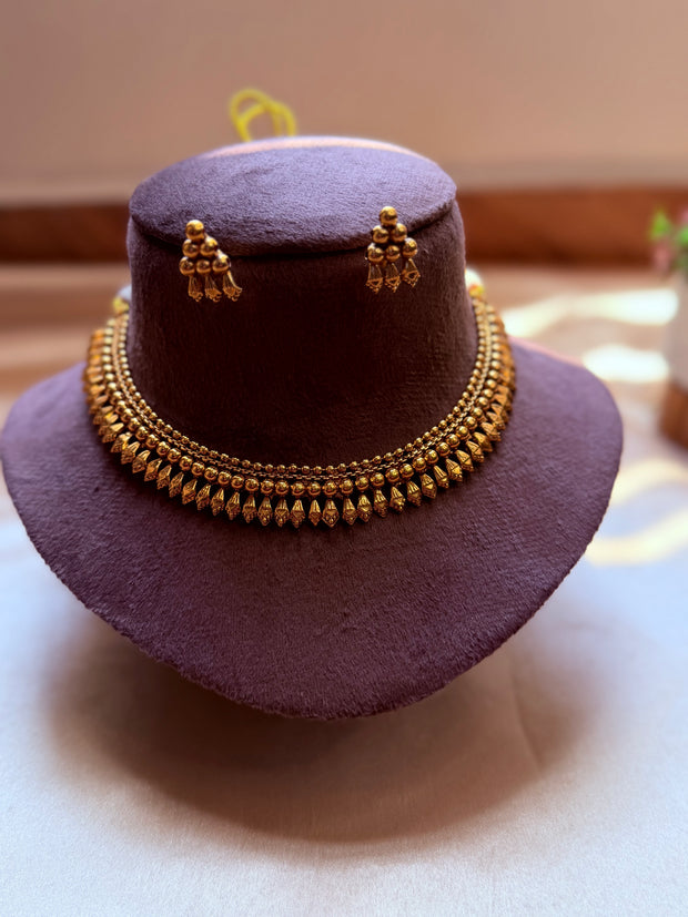 Antique Gold Traditional Leaf Necklace Set with Matching Earrings