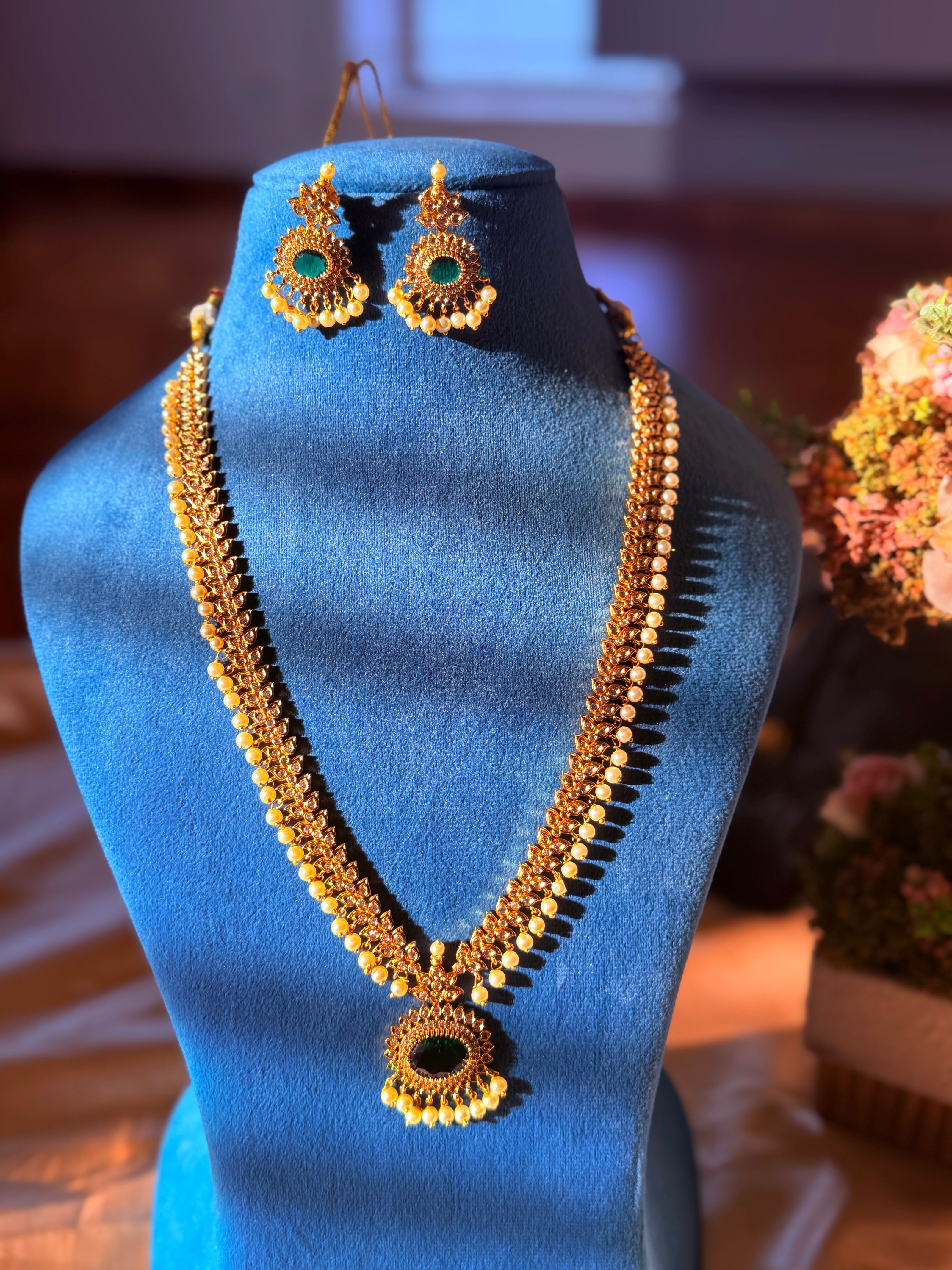 Elegant Emerald Pearl Drop Set