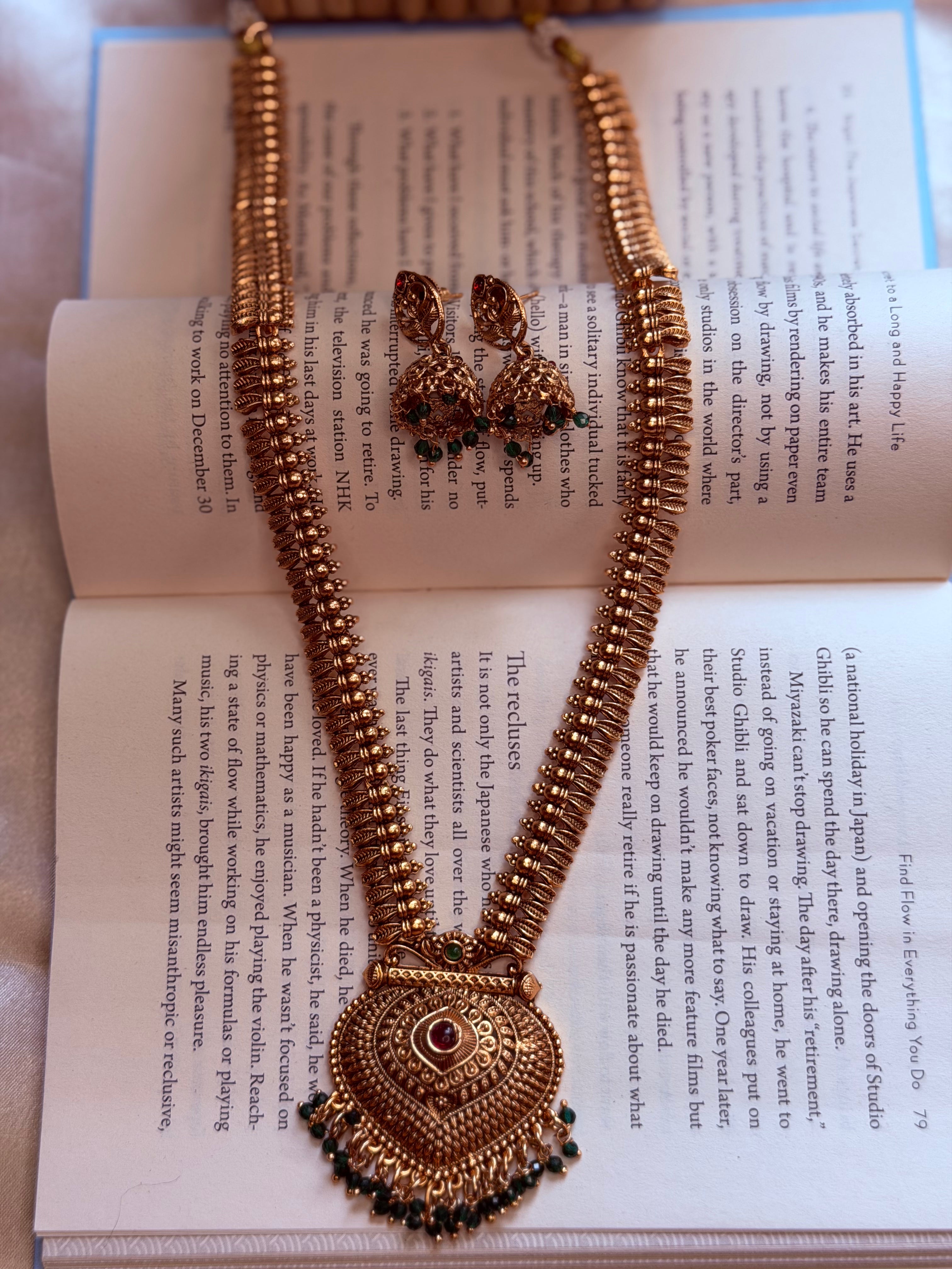 Antique Floral Pendent Mid Haram