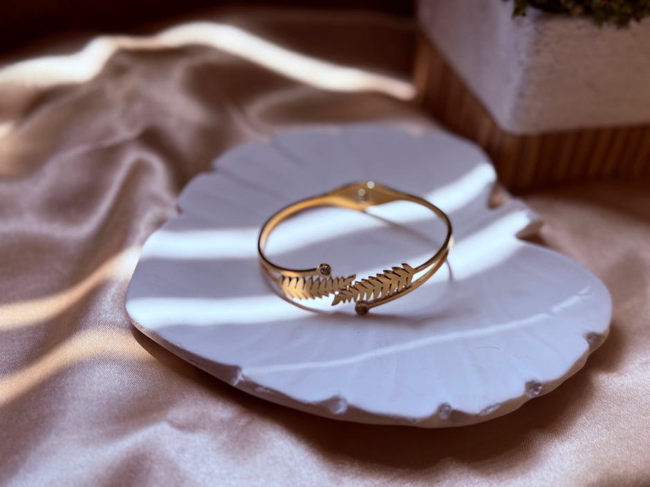 Golden Leaf Adjustable Bracelet