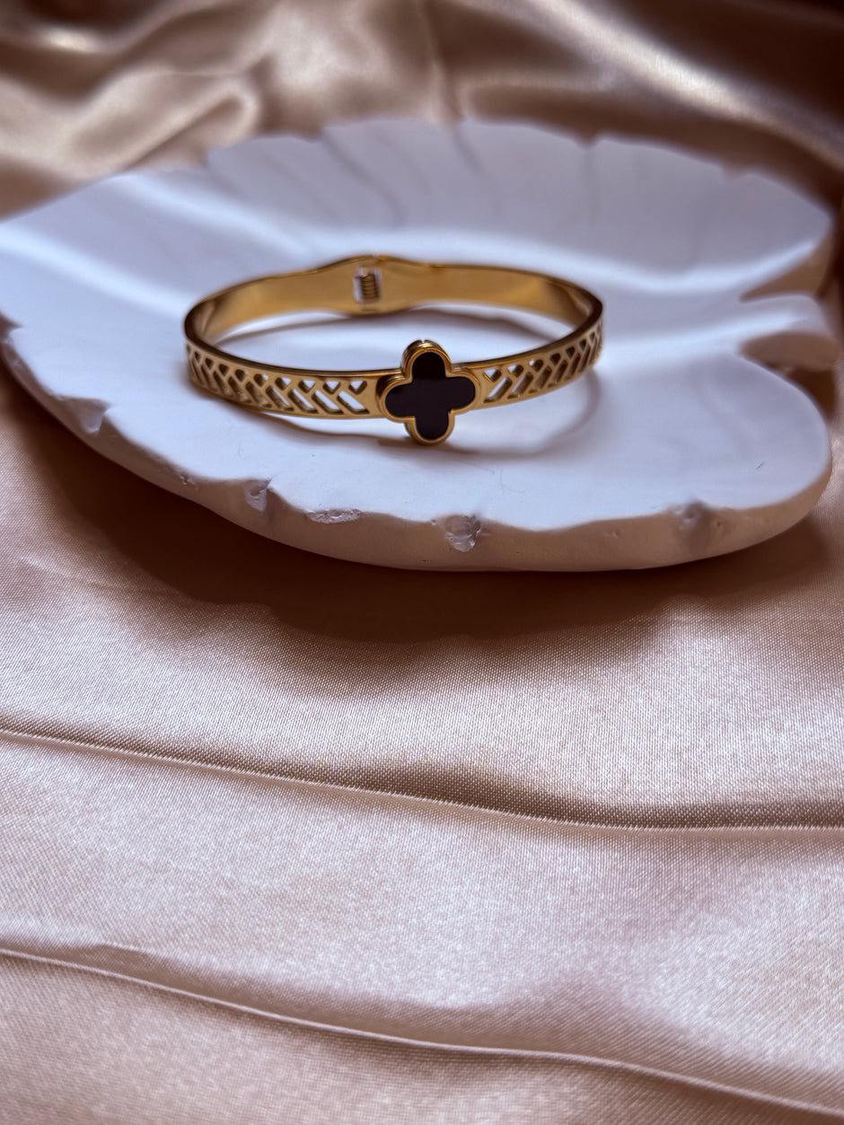 Elegant Adjustable Clover Bracelet