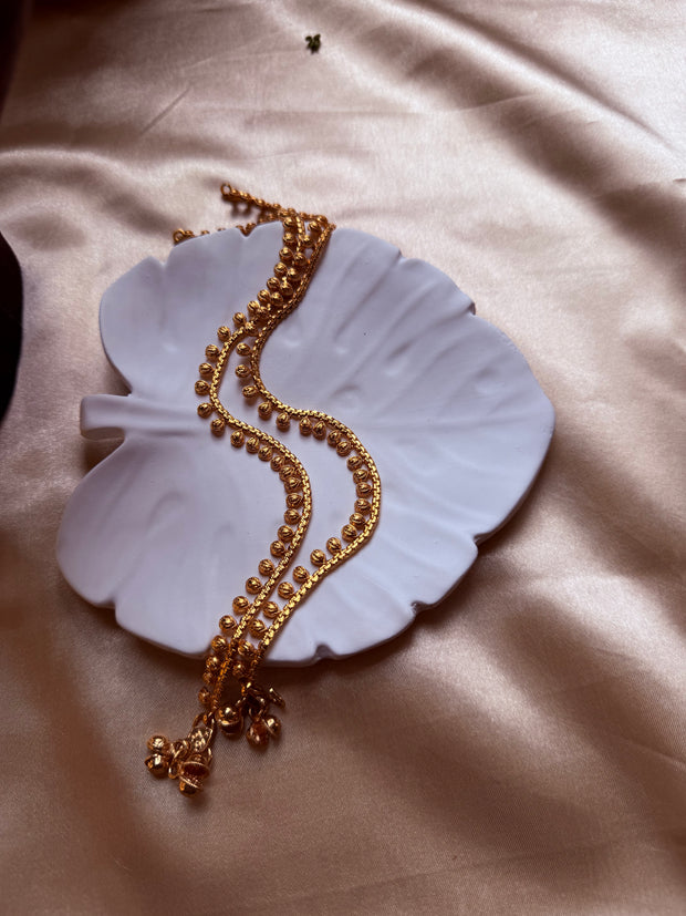 Elegant Gold Tone Anklet